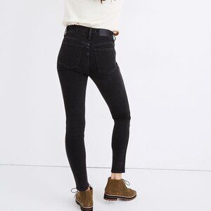 10" High-Rise Skinny Jeans (Dark Wash) // Size 27